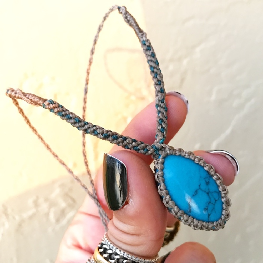 Sold turquoise adjustable macrame choker necklace - Picture 2 of 8